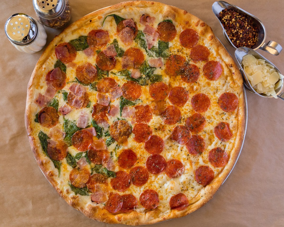 Fratellis Pizza Pasta & Vino-7